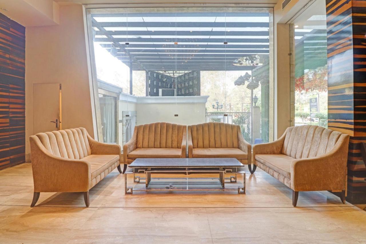 Oyo Townhouse 934 L'Elegant Hotel & Banquetby Ace Manor Ghaziabad Exterior foto